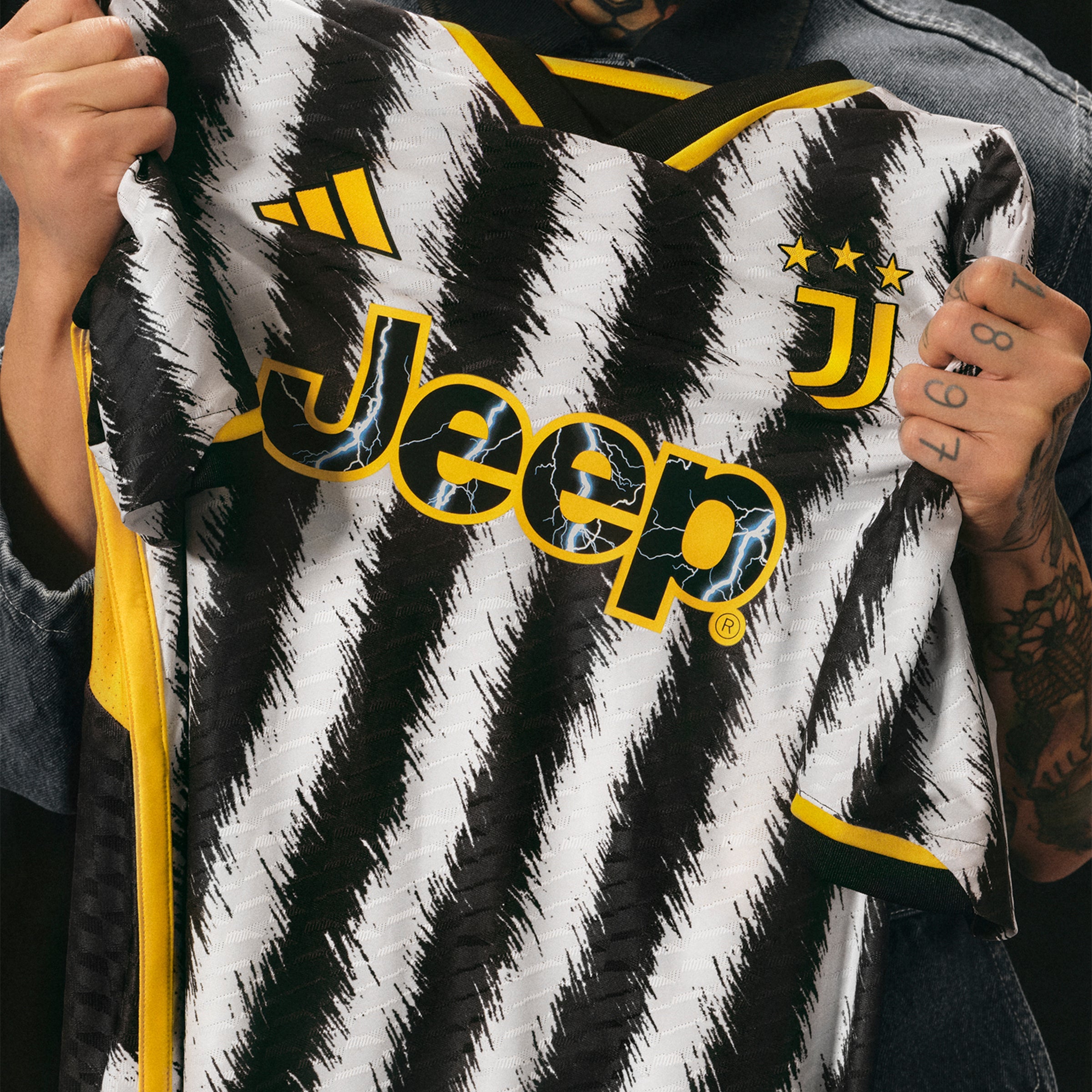 adidas Juventus Home Authentic Jersey 2023