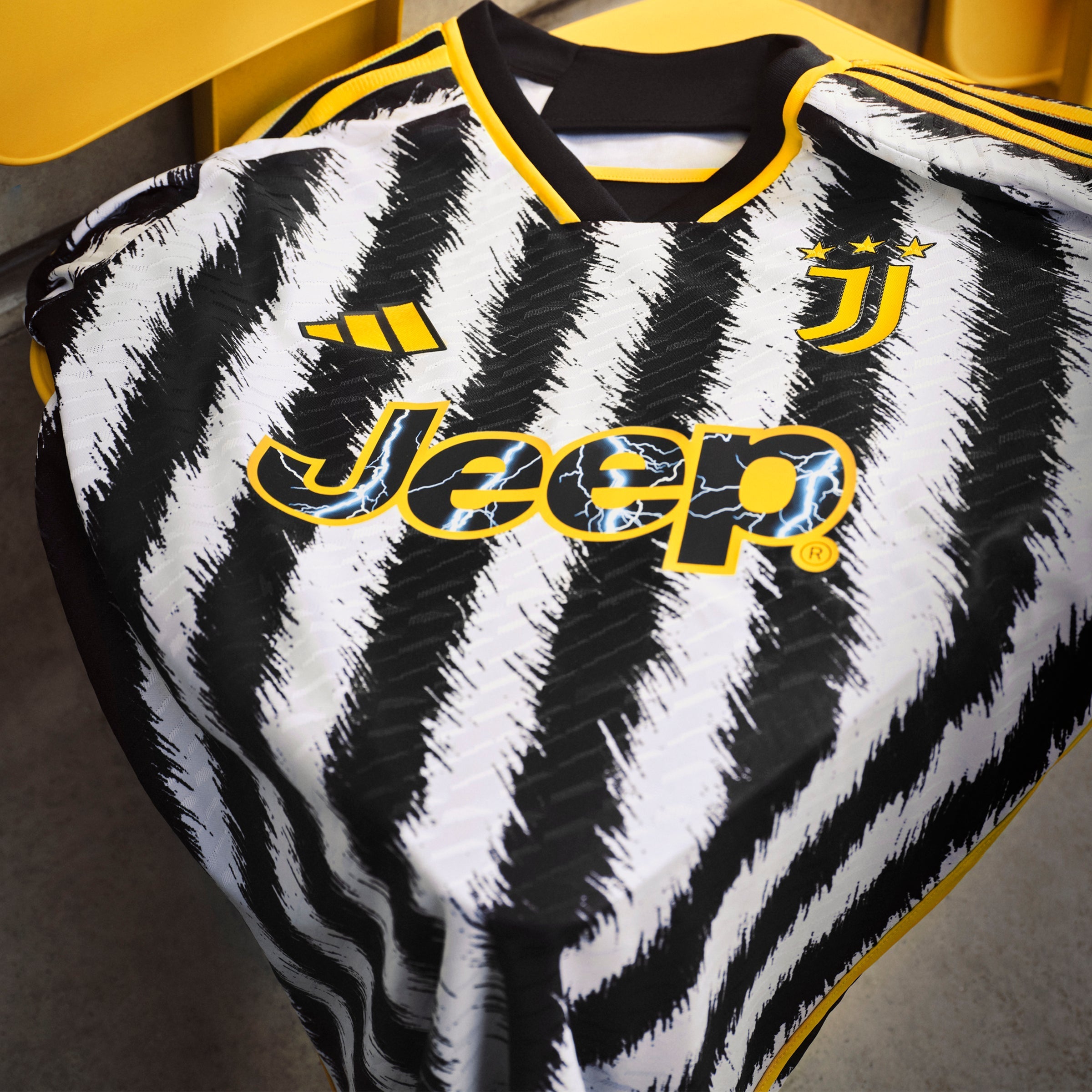 adidas Juventus Home Authentic Jersey 2023 - Best Buy Soccer