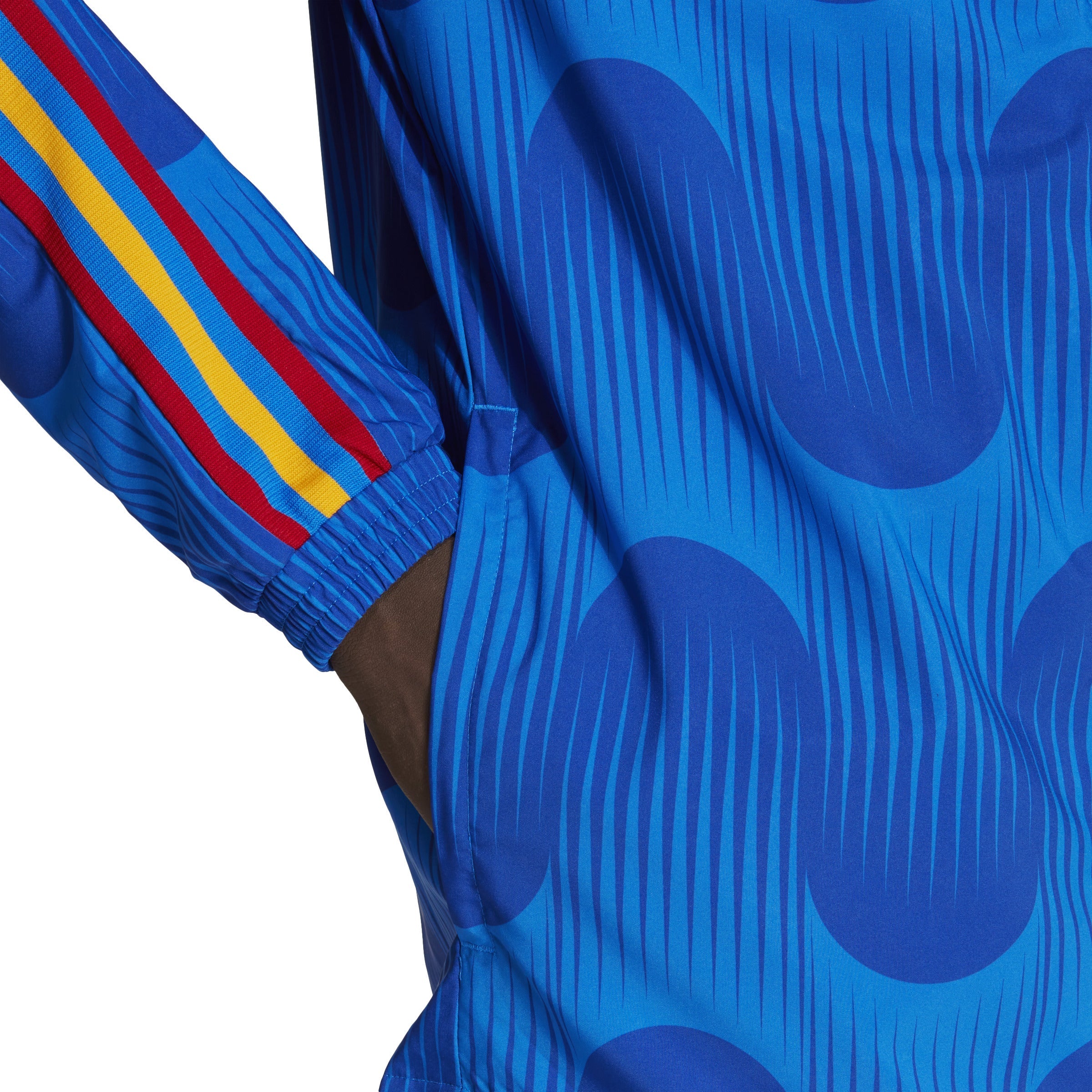 adidas Men's Spain 2022 WINDBREAKER - Best Buy Soccer