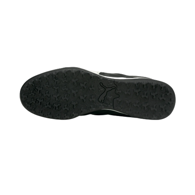 Botas de fútbol para césped artificial PUMA King Pro 21 TT en color negro y blanco